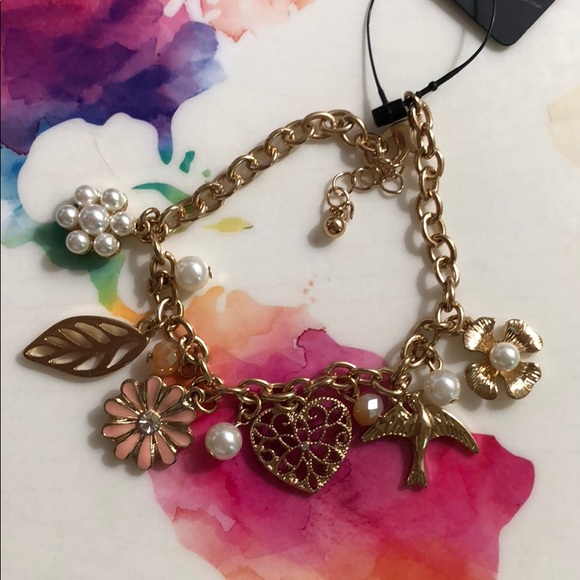 Forever 21 Jewelry - 🍍SALE🍍 Charm Bracelet